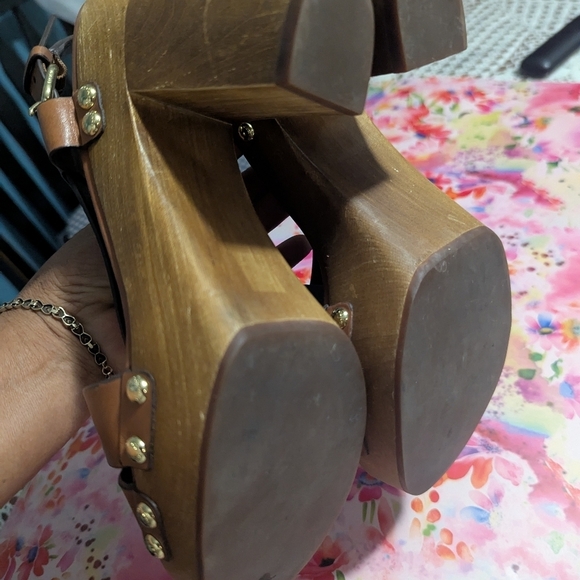 Coach Brown and Gold Heels with Chunky Block Design - Picture 7 of 11